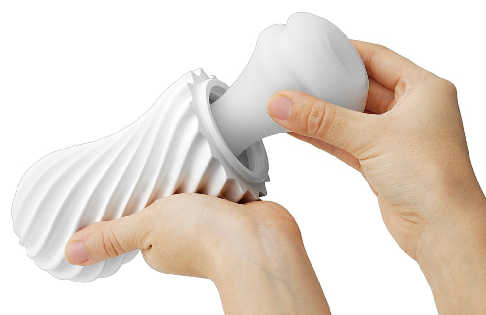 Flex – universāls masturbators ar vakuuma efektu un stimulējošu tekstūru vīriešiem