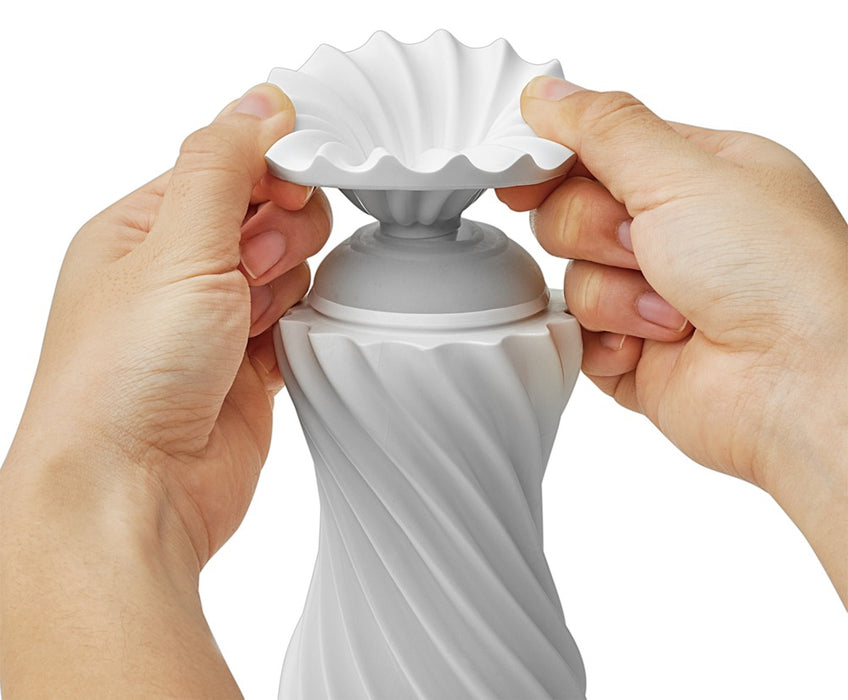 Flex – universāls masturbators ar vakuuma efektu un stimulējošu tekstūru vīriešiem