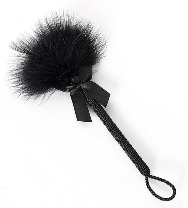 Набор для БДСМ с перьевым щекотачом и атласной повязкой с сильной присоской