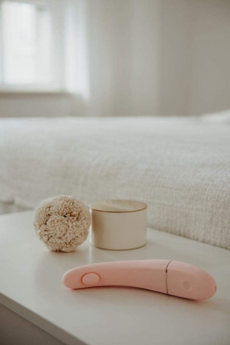 Г-образный стимулятор ohMyG с сильной присоской для женщин – тихий вибратор с пульсацией